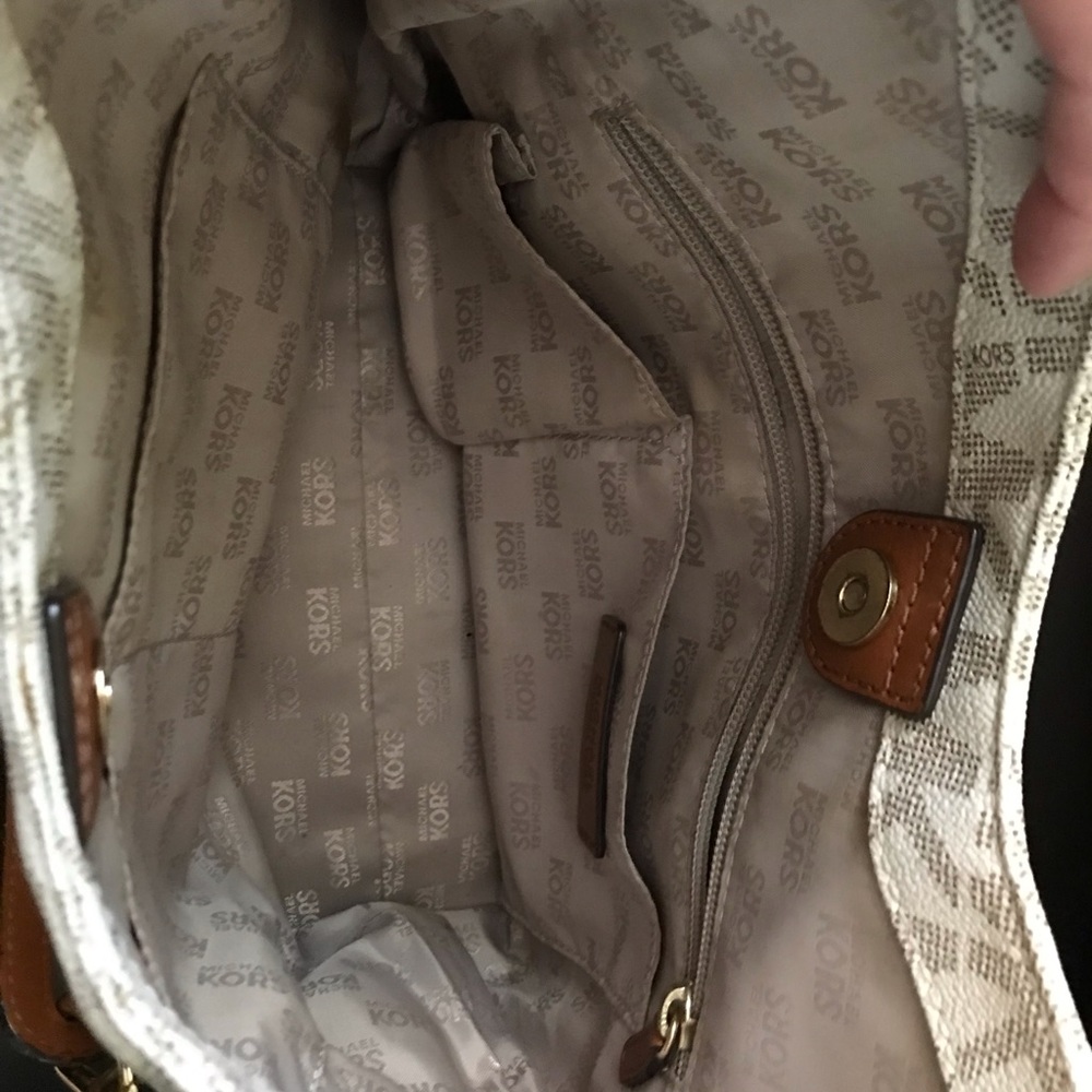 Michael Kors Purse - Picture 3 of 4